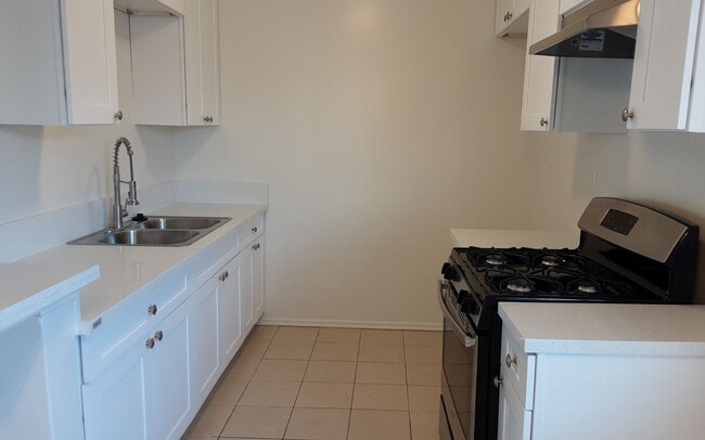 Interior Photo - KENT