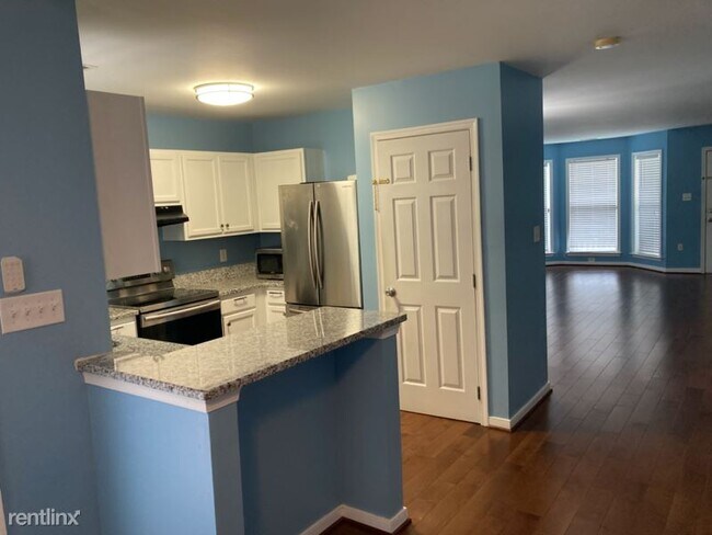 Building Photo - 4 br, 2.5 bath House - 2103 Fairmount Ave