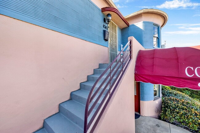 Building Photo - 4343 Laurel Canyon Blvd