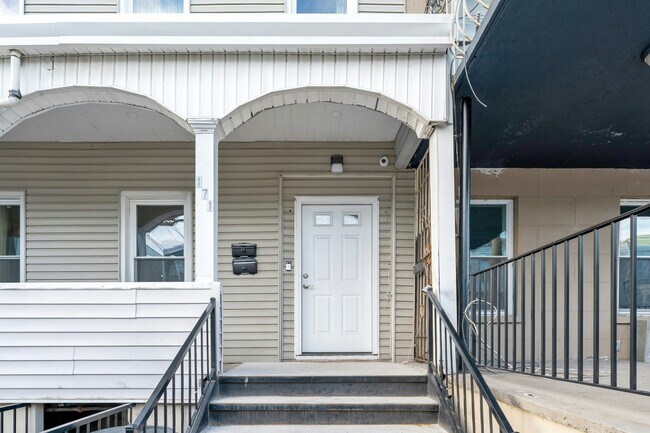 Foto del edificio - 171 Van Horne St