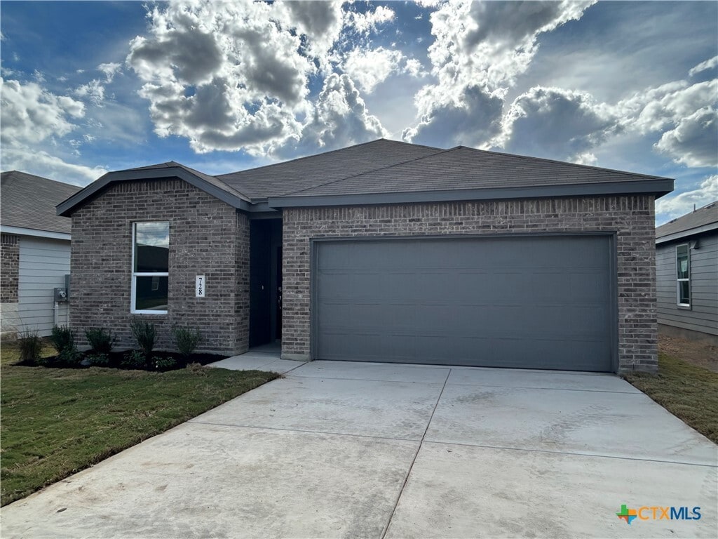 Foto principal - 728 Horsetail Ln