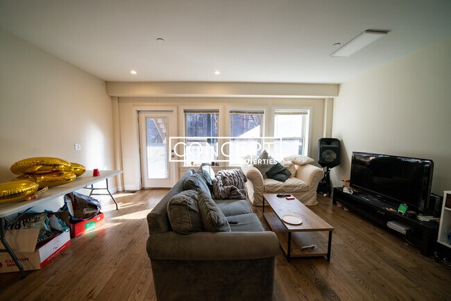 Foto del edificio - 988 Tremont St