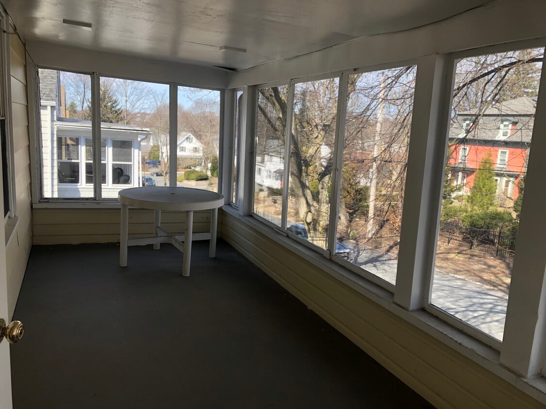 11 Governors Ave, Winchester, MA 01890 Condo for Rent in Winchester