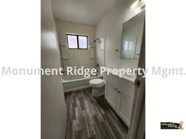 Foto del edificio - Available Now! Remodeled 2 bed 1 bath Upst...