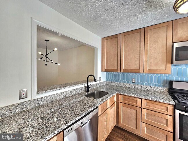 Foto del edificio - 7660 Willow Point Dr