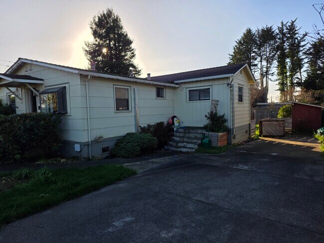 Foto del edificio - 4640 Crane St