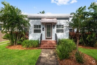 Building Photo - 247 Royal Ct