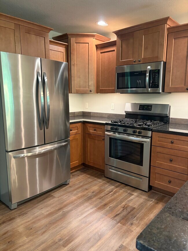 Foto del edificio - 8200 Broken Ridge Dr
