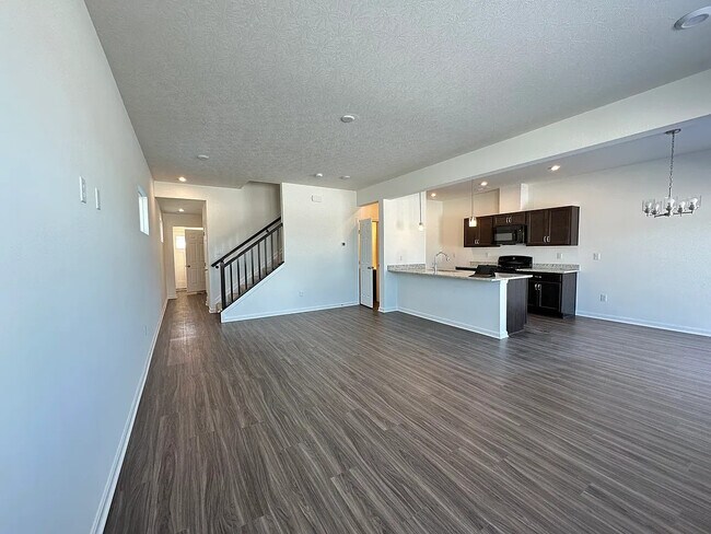 Foto del edificio - 2091 Wild Berry Wy