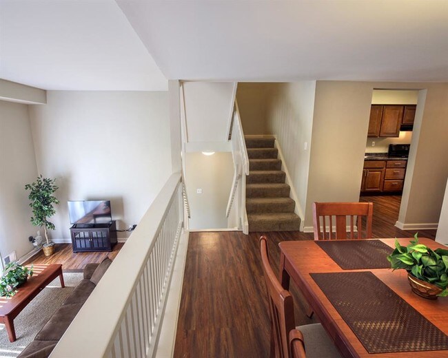 North Apartments and Townhomes Rentals in Pittsburgh at 1050