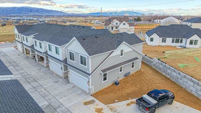 Building Photo - 368 W 2210 S