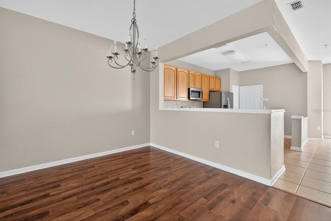Building Photo - 7119 Showcase Ln
