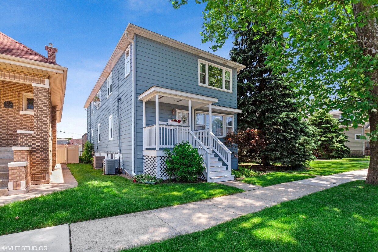 3811 Park Ave Unit 1, Brookfield, IL 60513 Condo for Rent in