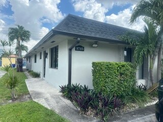 Photo - 1715 Funston St (Hollywood, FL)