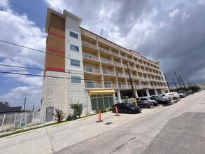 Building Photo - 3477 Reeves St