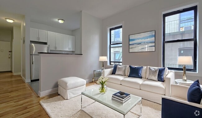 Building Photo - 573 W 159th St