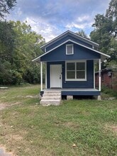 Building Photo - 1249 Swart St