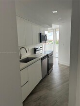 Building Photo - 6921 Environ Blvd