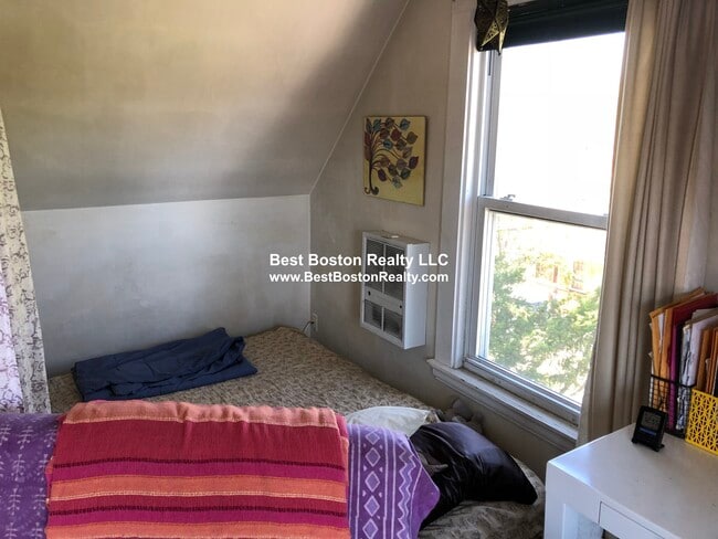 Foto del edificio - 220 Concord Ave