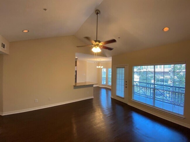 Foto del edificio - 1919 Post Oak Park Dr