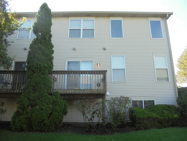 Building Photo - 637 Littleton Trail
