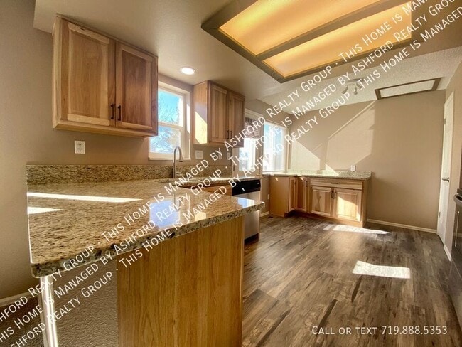 Building Photo - 8001 Horizon Dr