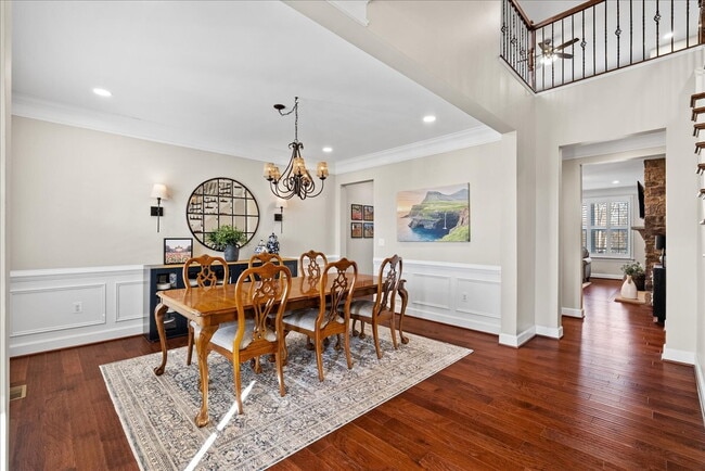 Building Photo - Elegant Single-Family Residence with Upscale Finishes in Amenity-Rich Community