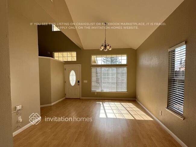 Foto del edificio - 9561 Dapple Ct