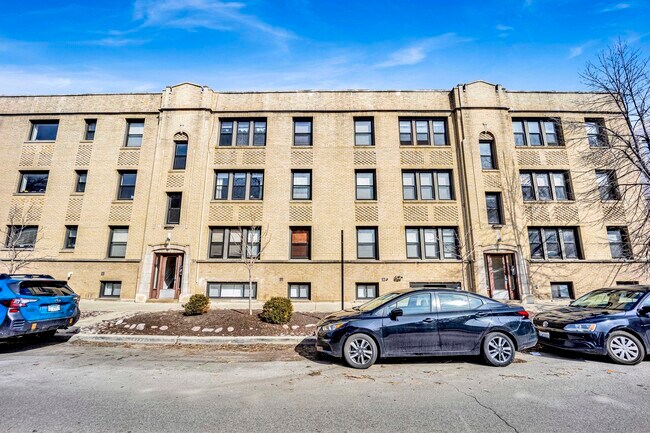 Foto del edificio - 1156 W Cornelia Ave