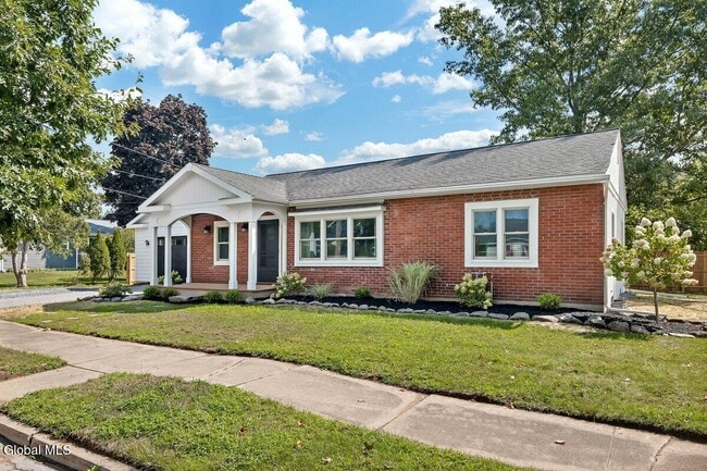 Building Photo - 35 Schuyler Dr