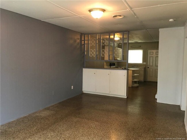 Foto del edificio - 2135 Woodbine Ave