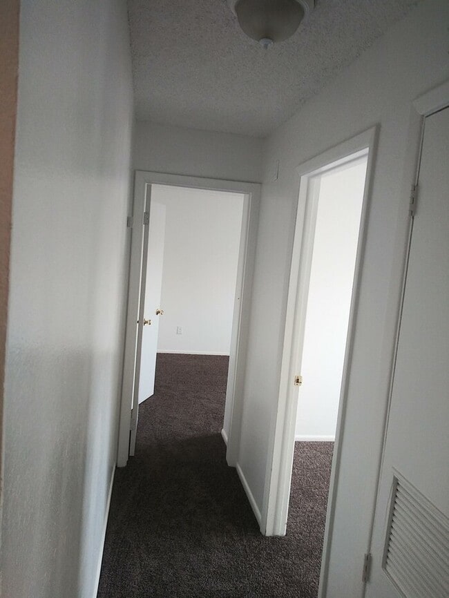 Building Photo - 8031 Wolff St