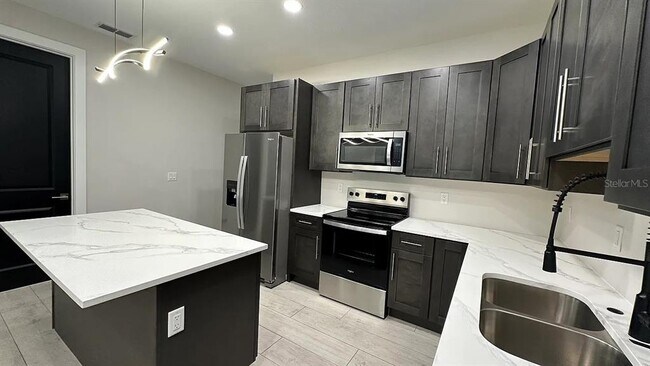 Foto del edificio - 710 Childs Ave