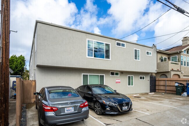 Lote con puerta segura - 1215 Hornblend St