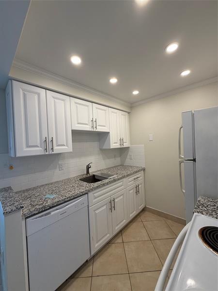 Foto principal - 111 Briny Ave