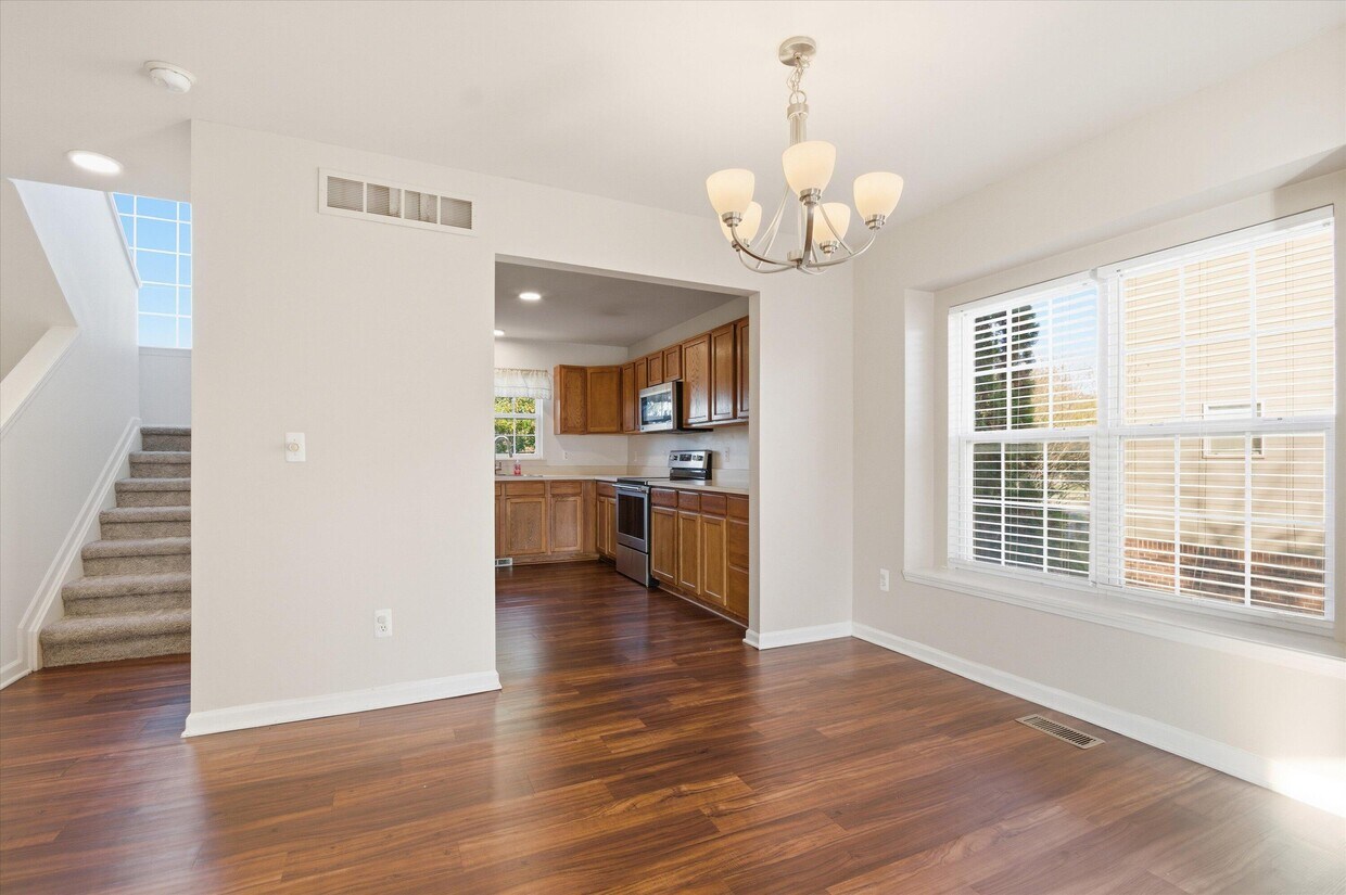 Foto principal - 6342 Trumpeter Ln