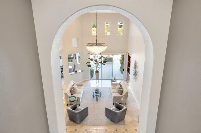 Foto del edificio - Red Rock Country Club 3 Bd, 3.5 Bth, Fully...