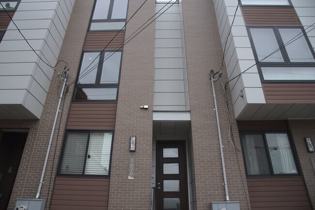 Foto del edificio - 1626 Cambridge St