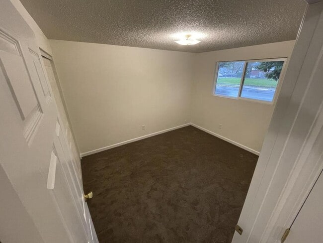 Foto del edificio - 1640 Lawnridge St SW