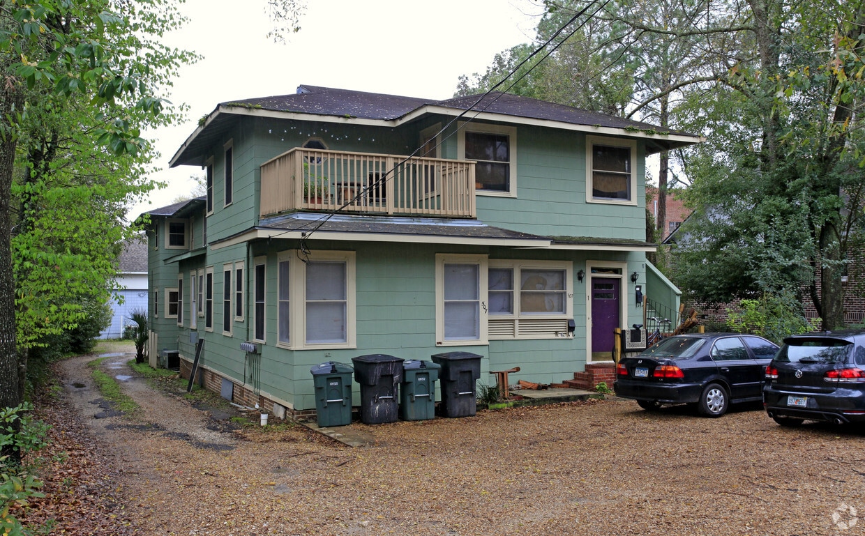 Primary Photo - 507 E College Ave