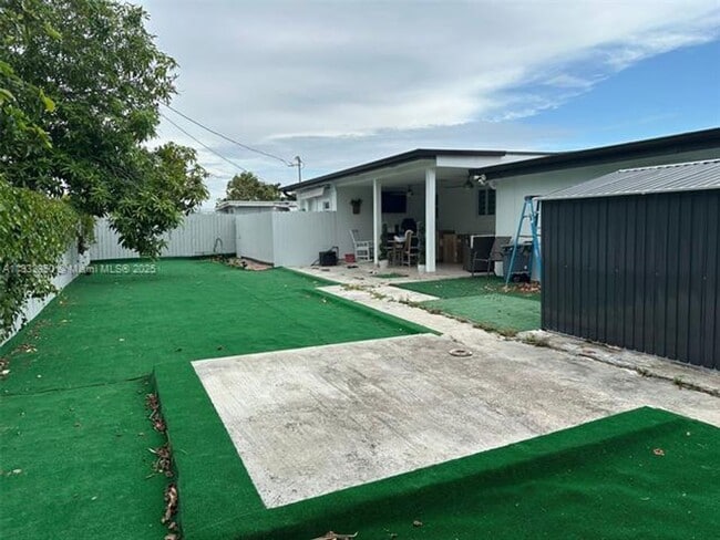 Building Photo - 11351 SW 40th Terrace