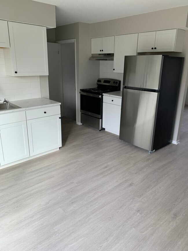 Kitchen View 2 - 4018 N Elsie Ave