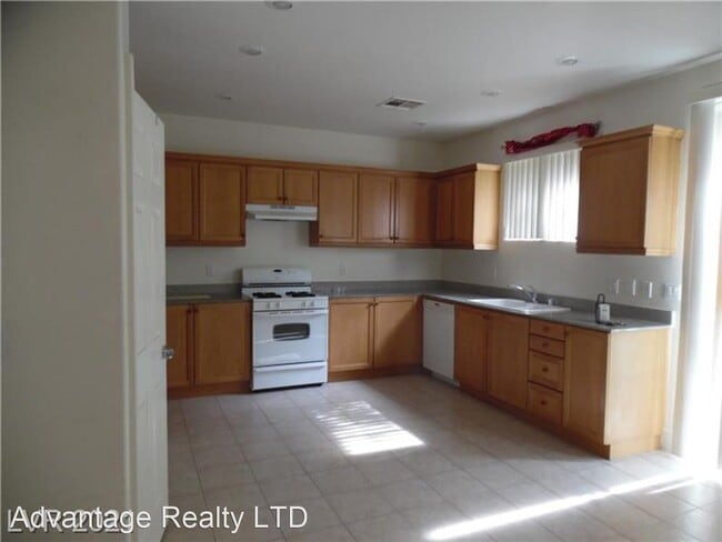 Building Photo - 3 br, 2.5 bath House - 9737 Valmeyer Ave