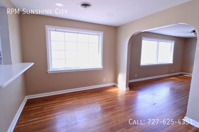 Building Photo - Bright & Spacious 2-Bedroom, 2-Bath Home o...