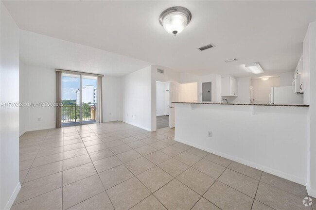 Building Photo - 215 SW 42nd Ave