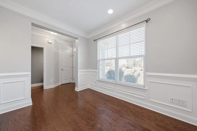 Building Photo - Durham 3 bedroom 2.5 Bath Townhouse