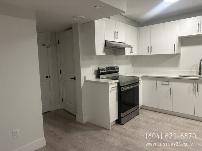 Building Photo - 36701 Carl Creek Cres