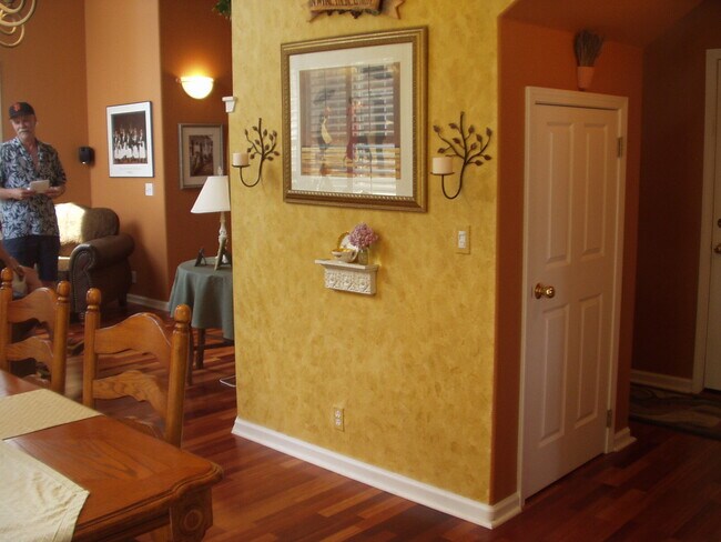 Building Photo - 458 Christensen Ln