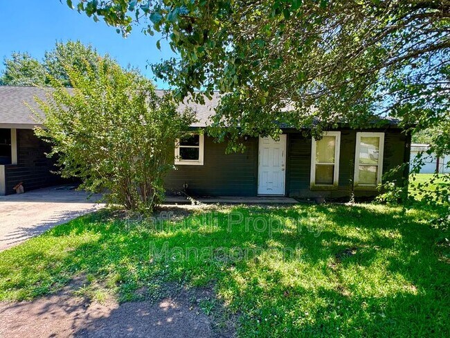 Foto del edificio - 68 Pierce Rd