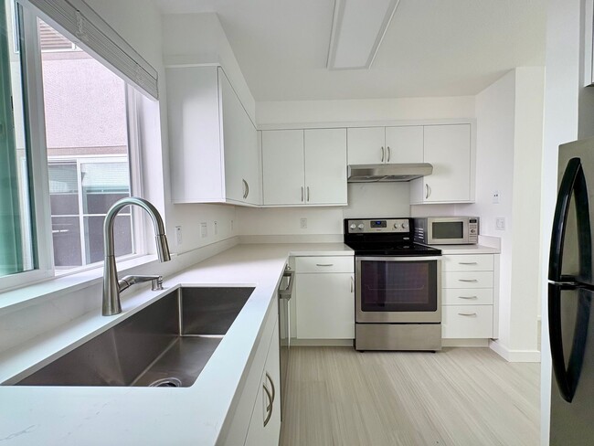 Building Photo - Beautiful 1Bd/1Ba in the Heart of Pacific Heights